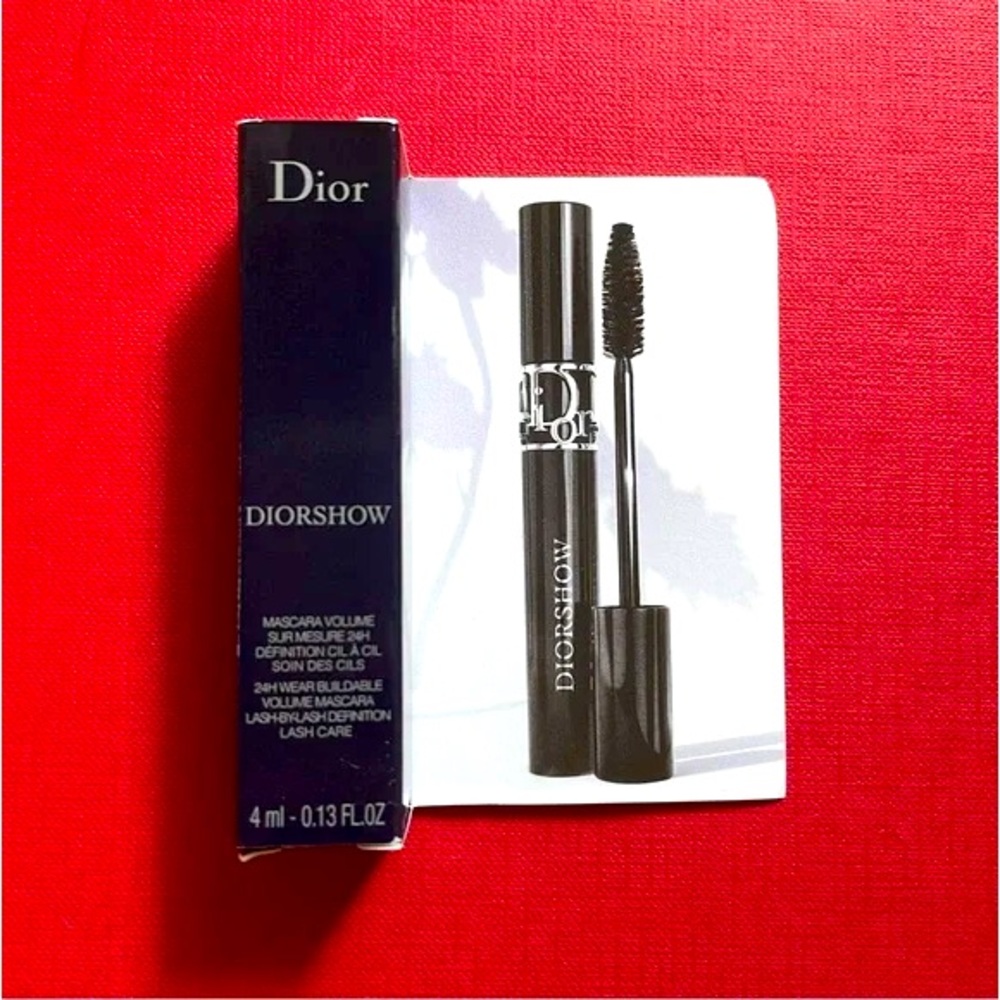 DIORSHOW 24h Buildable VolumeMascara Lash-by-Lash;90% Natural-Origin Ingredients
